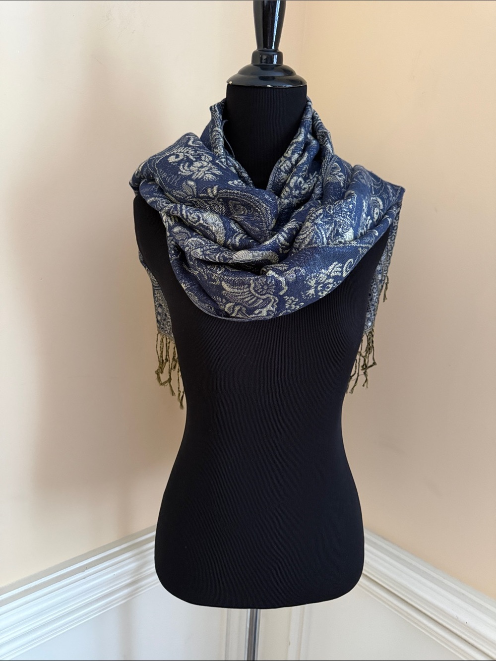 NWT Allover Metallic Floral Navy Blue Paisley Woven Scarf Shawl One Size